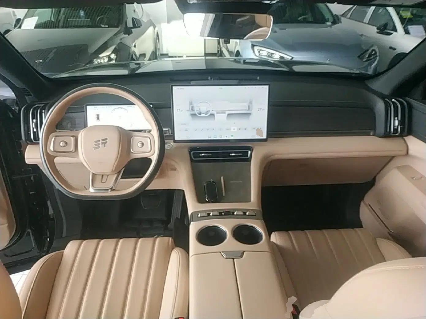 JETOUR Shanhai L7 Plus 2025 Model 121km Comfort 5-seater — миниатюра 12
