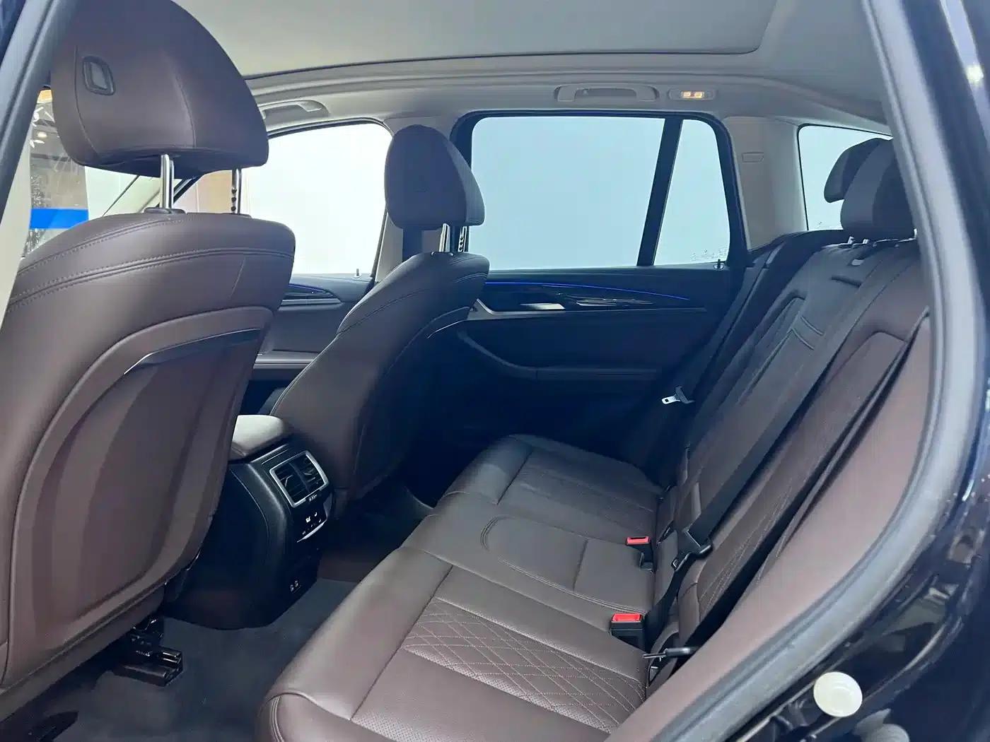 2022 BMW X3 xDrive25i M Sport Package — миниатюра 6