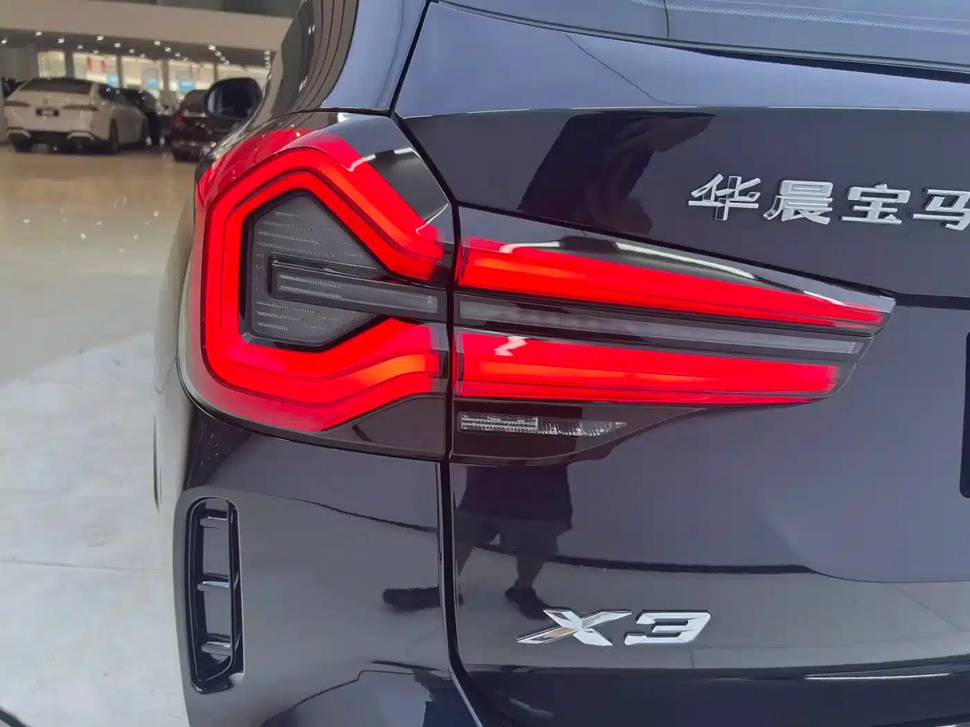 2022 BMW X3 xDrive25i M Sport Package — миниатюра 8