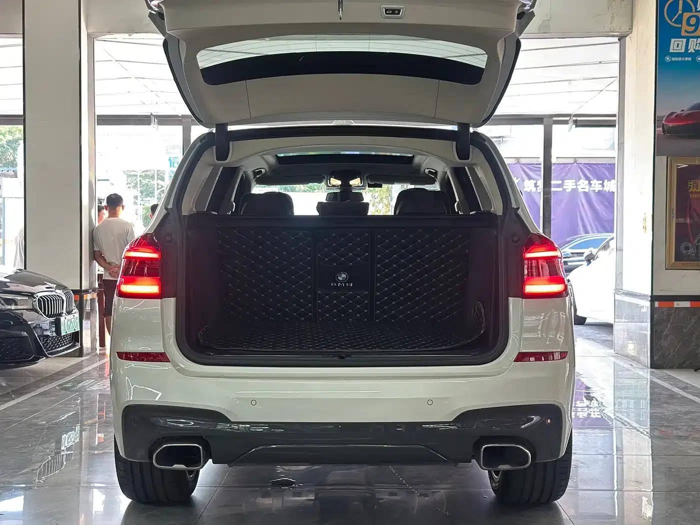 BMW X3 2021 xDrive30i Leading M Sport Package — миниатюра 8