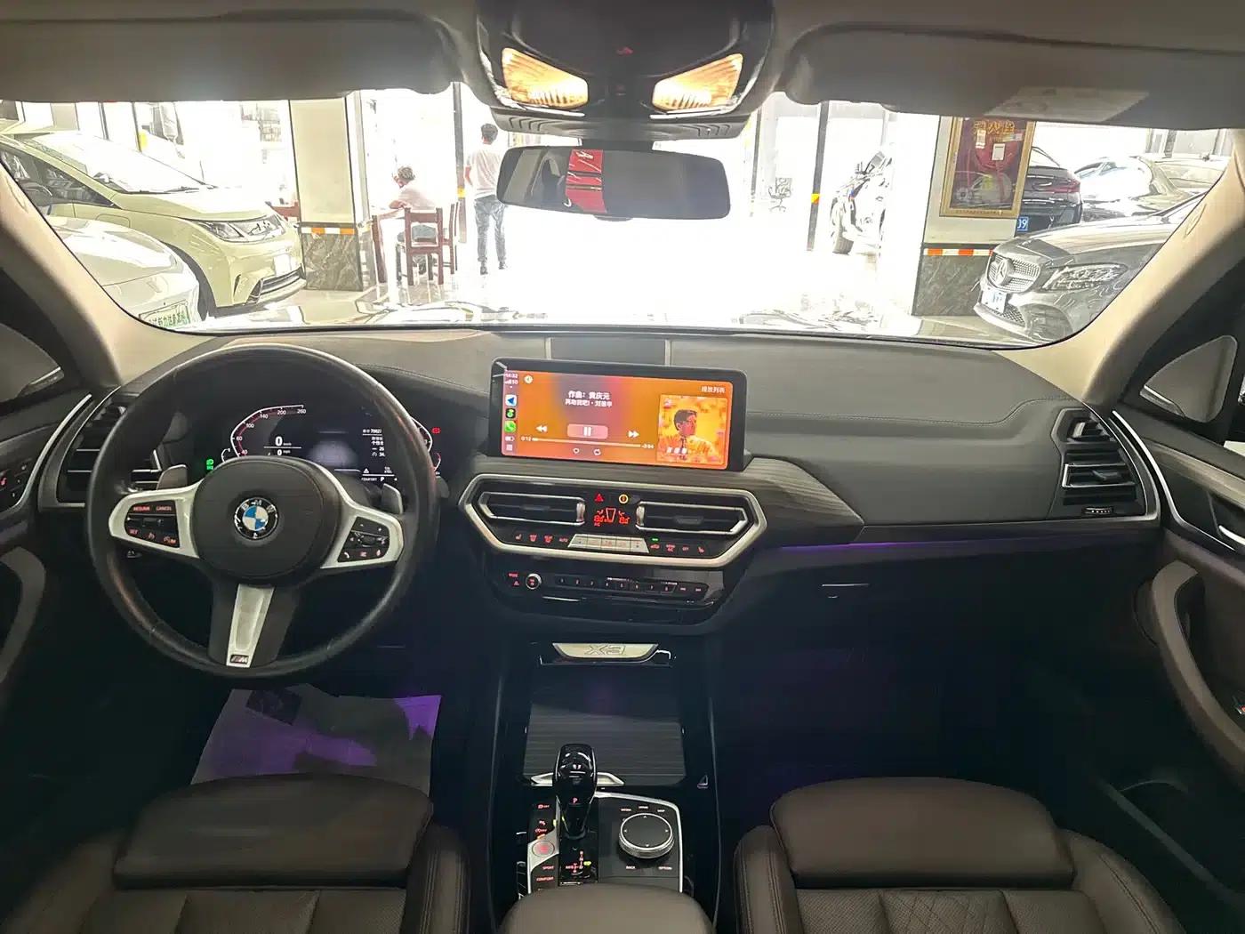 BMW X3 2022 xDrive30i Leading Edition M Sport Package — миниатюра 12