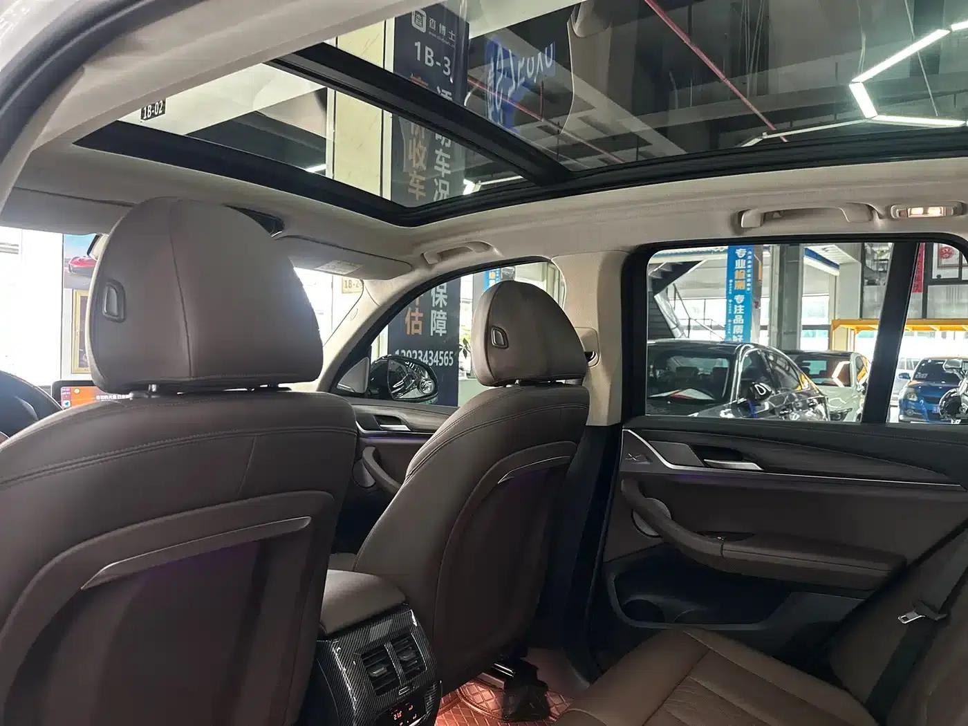 BMW X3 2022 xDrive30i Leading Edition M Sport Package — миниатюра 14