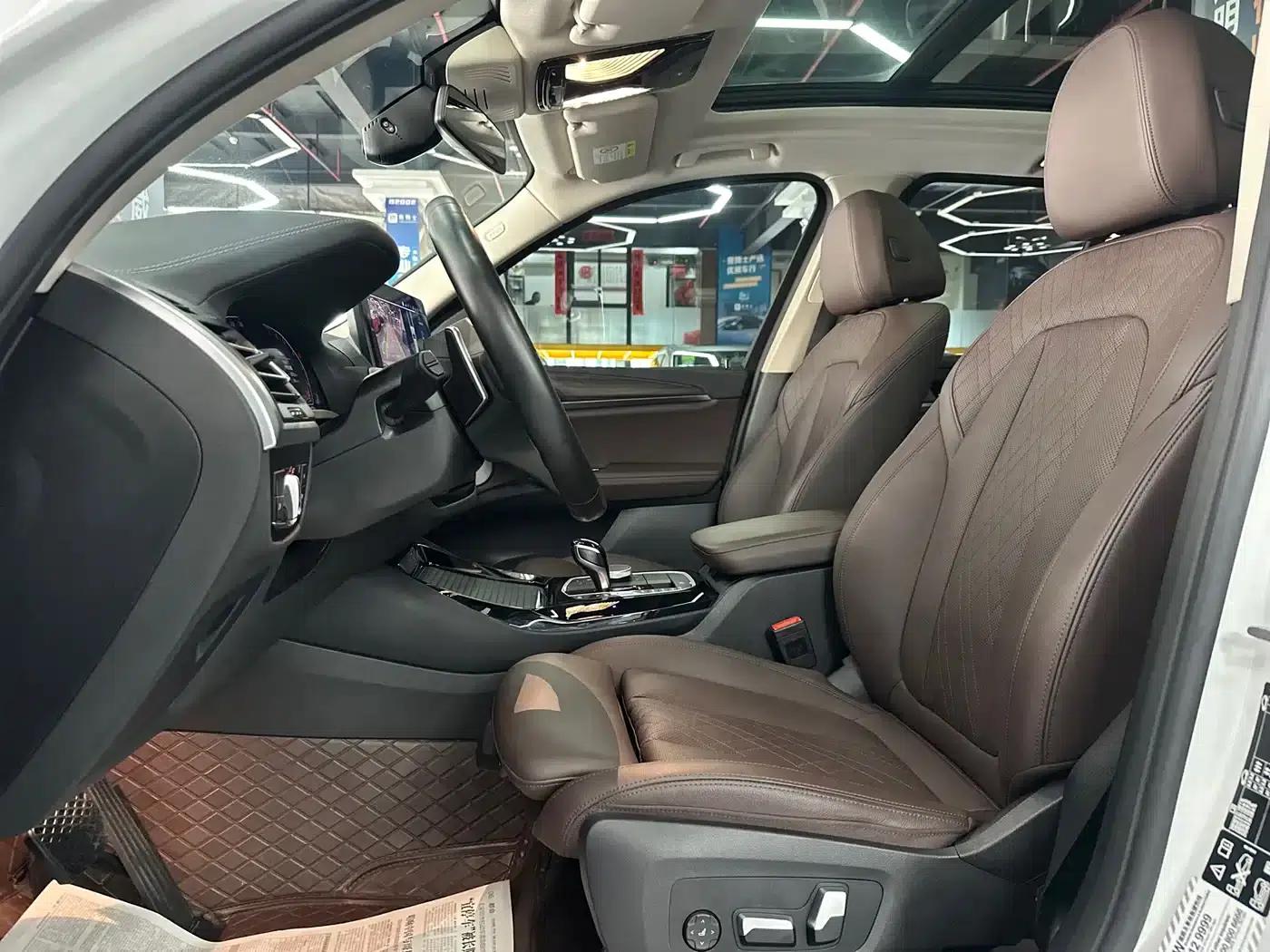 BMW X3 2022 xDrive30i Leading Edition M Sport Package — миниатюра 9