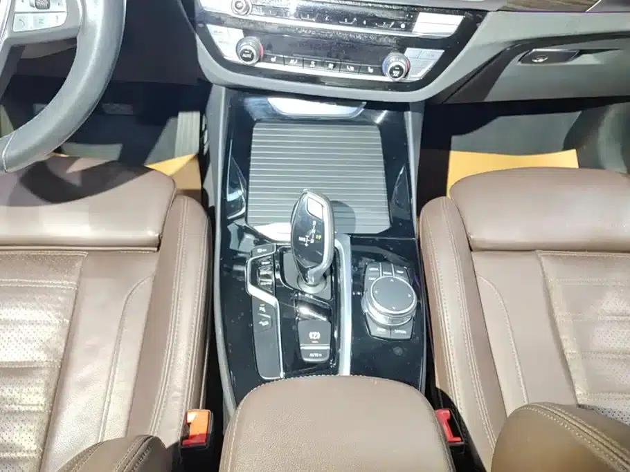 BMW X3 2021 xDrive28i Luxury Package — миниатюра 16