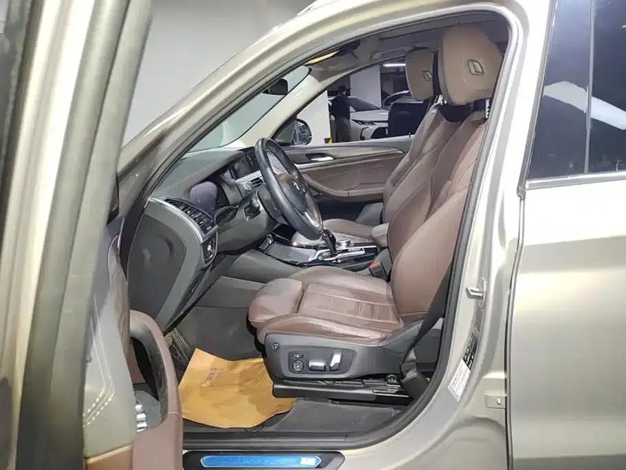 BMW X3 2021 xDrive28i Luxury Package — миниатюра 9