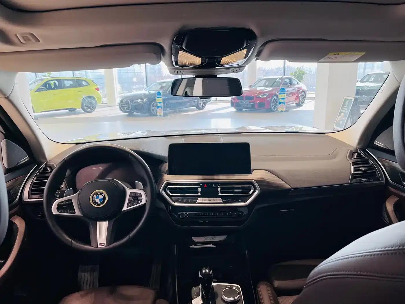 BMW X3 2022 xDrive30i Leading Edition M Sport Package — миниатюра 6