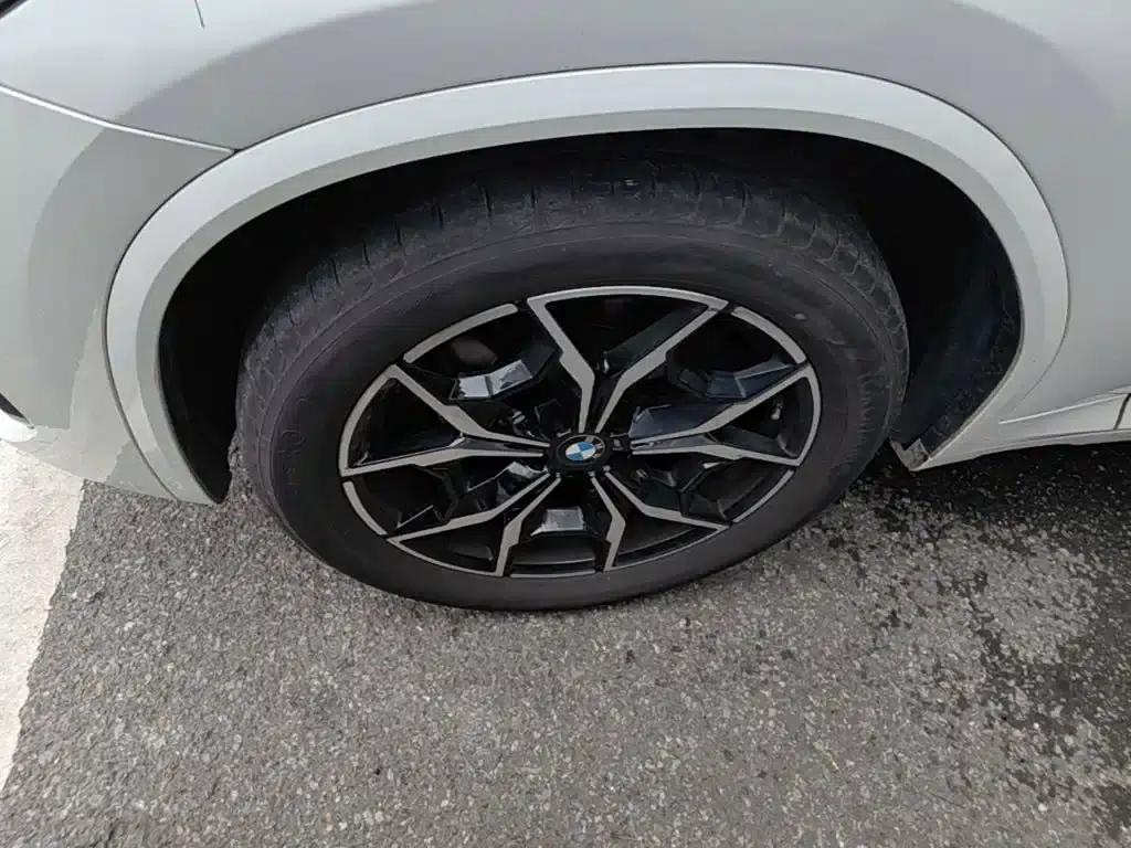 2023 BMW X3 xDrive25i M Sport Package — миниатюра 23