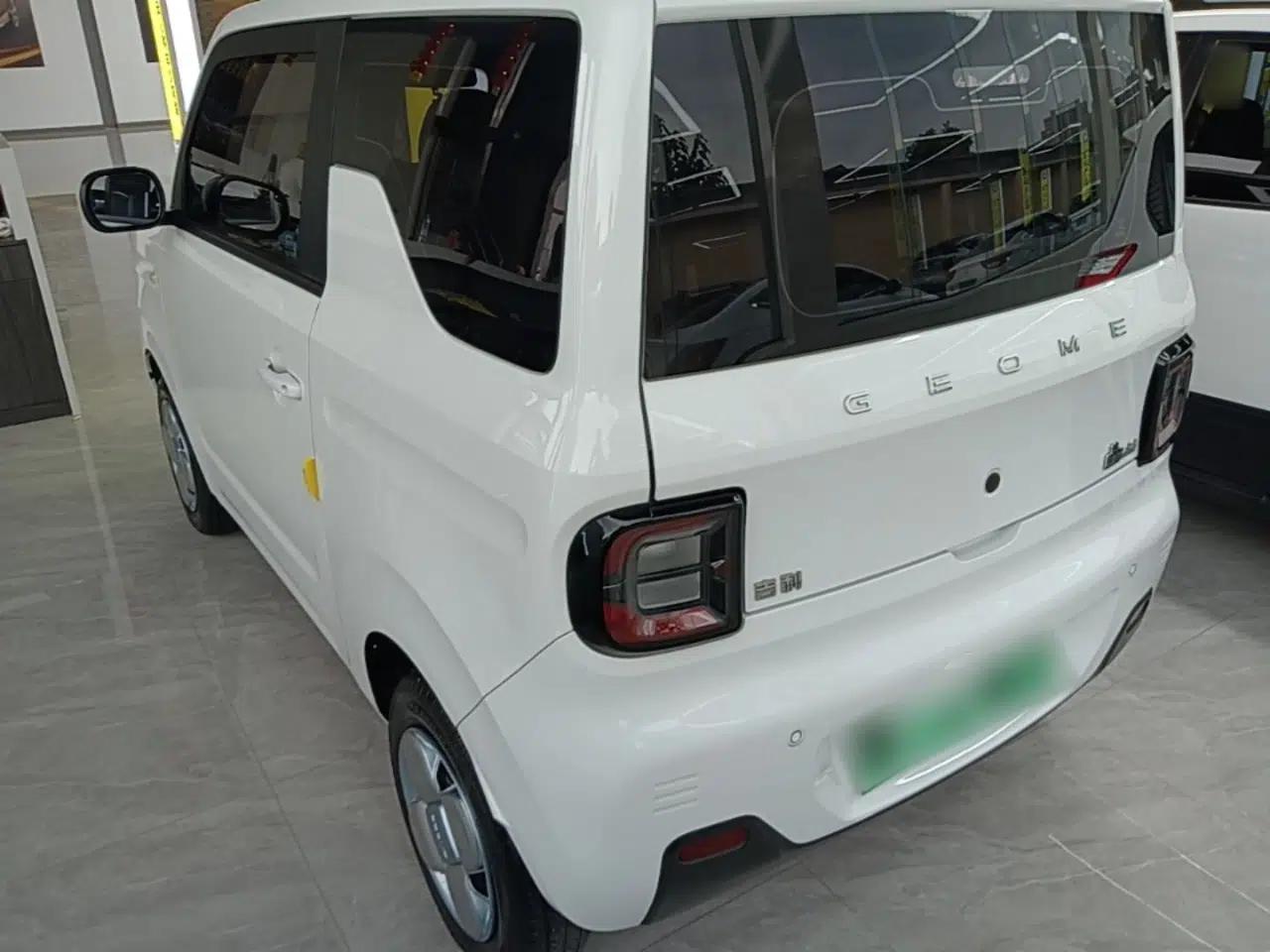 Geely Galaxy Panda 2024 Panda Mini 200km Endurance Bear — миниатюра 4