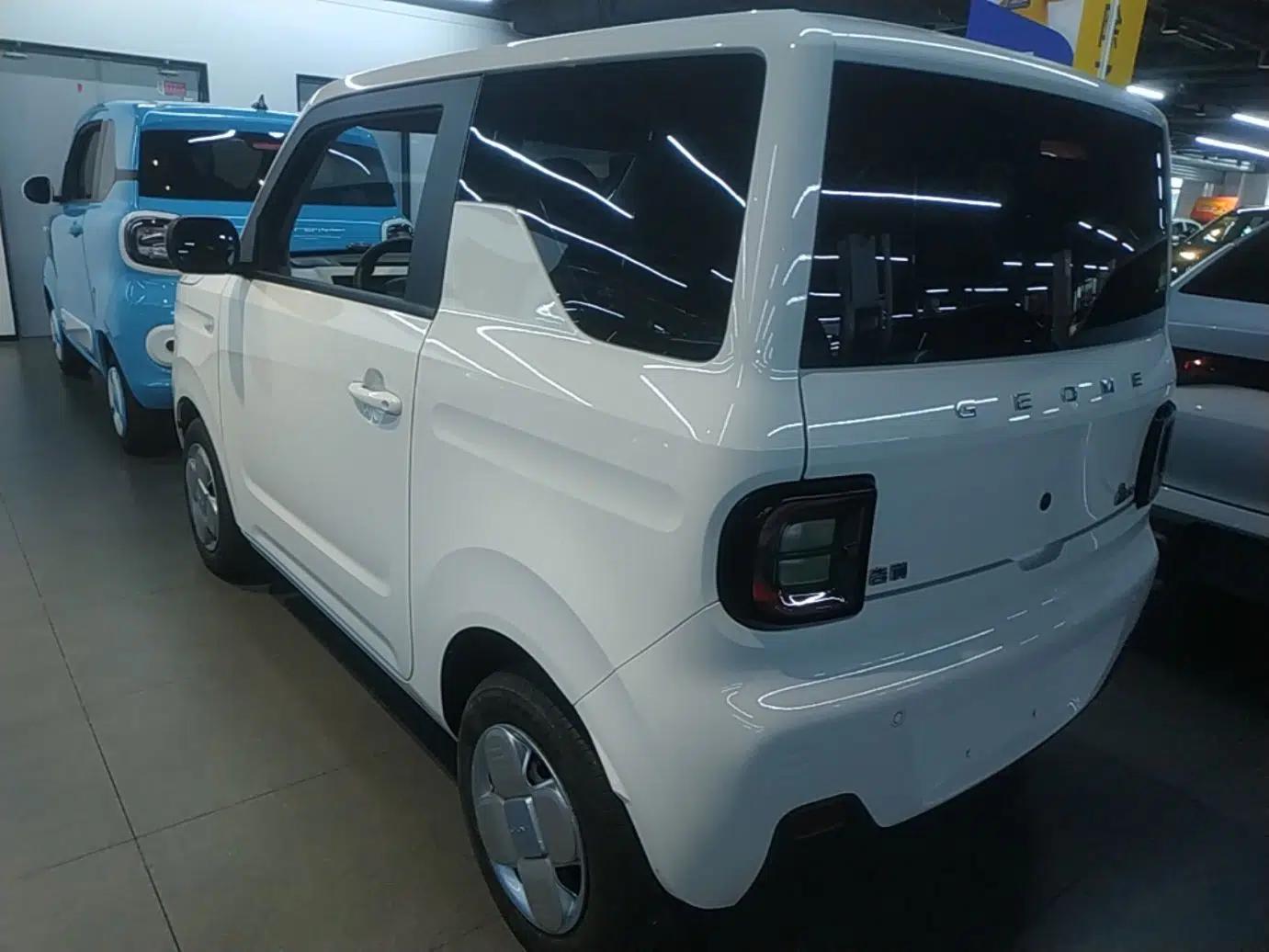 Geely Galaxy Panda 2024 Panda Mini 200km Endurance Bear — миниатюра 4