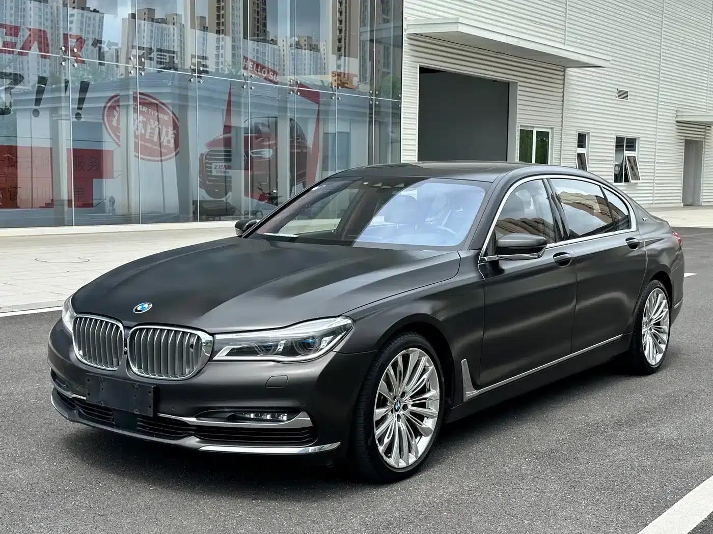 2017 BMW 7 Series M760Li xDrive Premium Luxury Edition — миниатюра 1