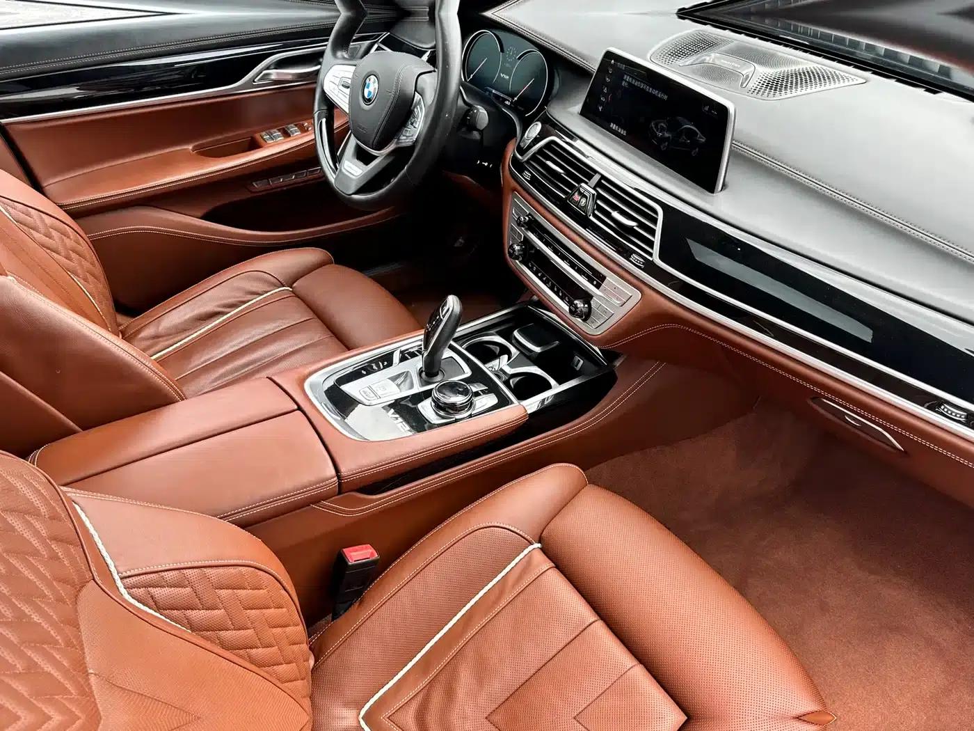 2017 BMW 7 Series M760Li xDrive Premium Luxury Edition — миниатюра 18