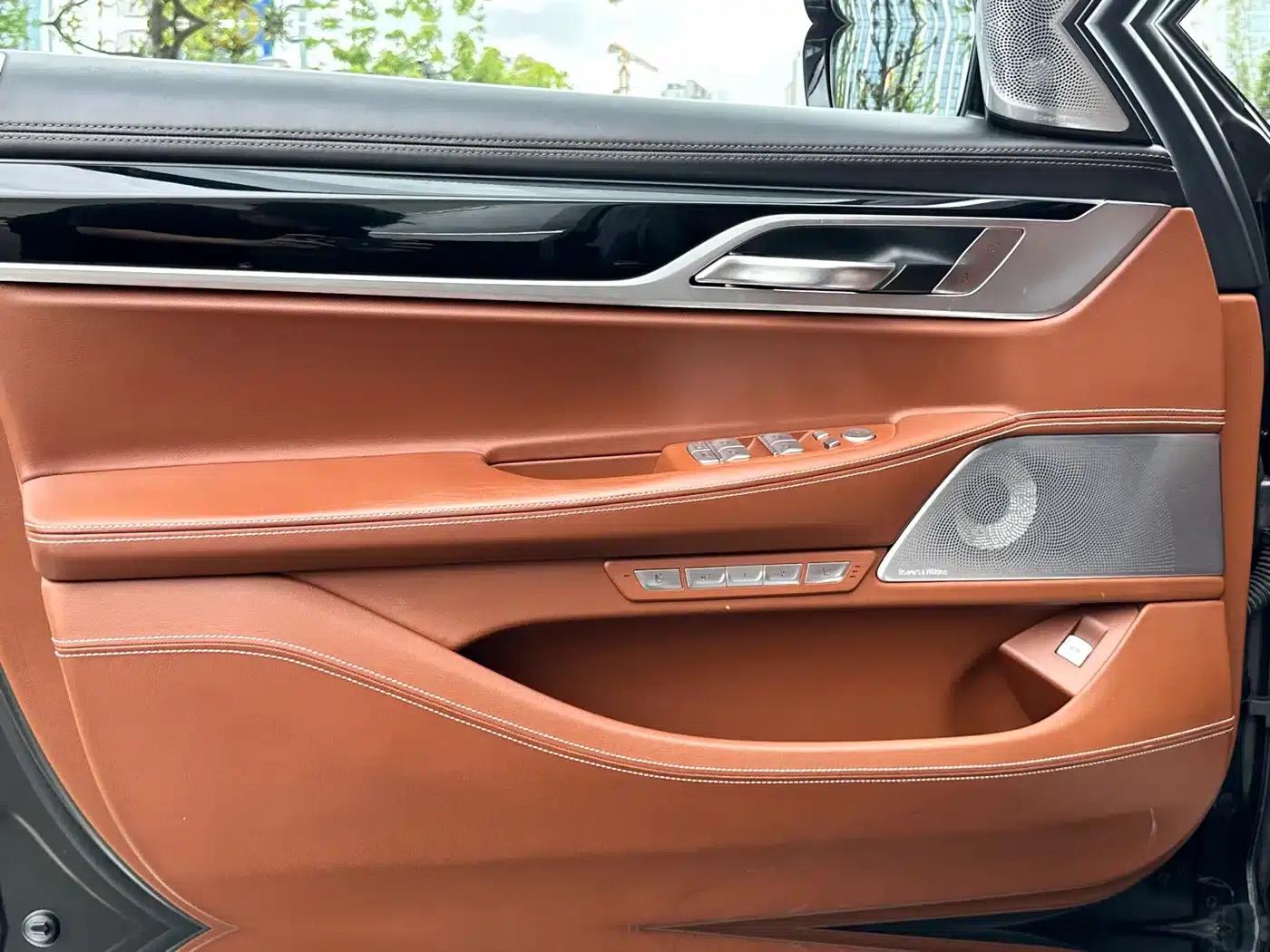 2017 BMW 7 Series M760Li xDrive Premium Luxury Edition — миниатюра 22
