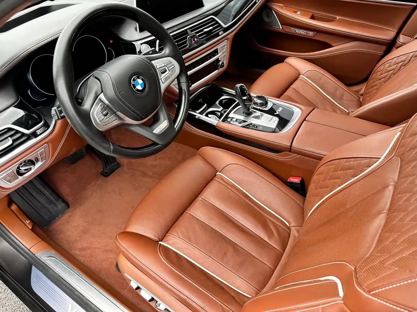2017 BMW 7 Series M760Li xDrive Premium Luxury Edition — миниатюра 23