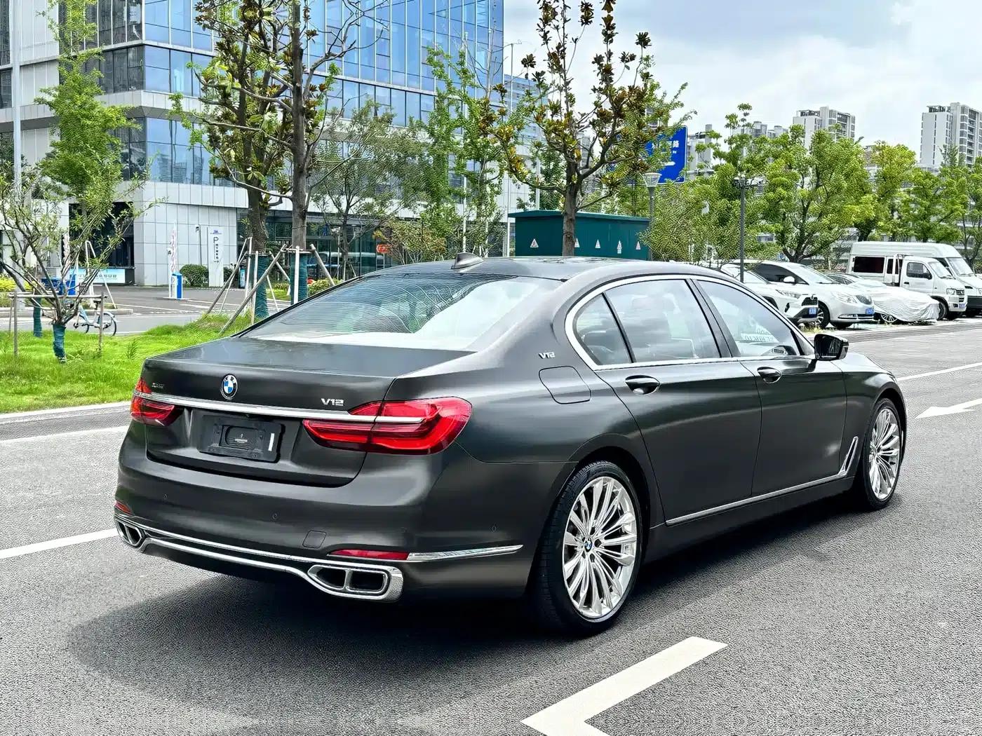 2017 BMW 7 Series M760Li xDrive Premium Luxury Edition — миниатюра 6