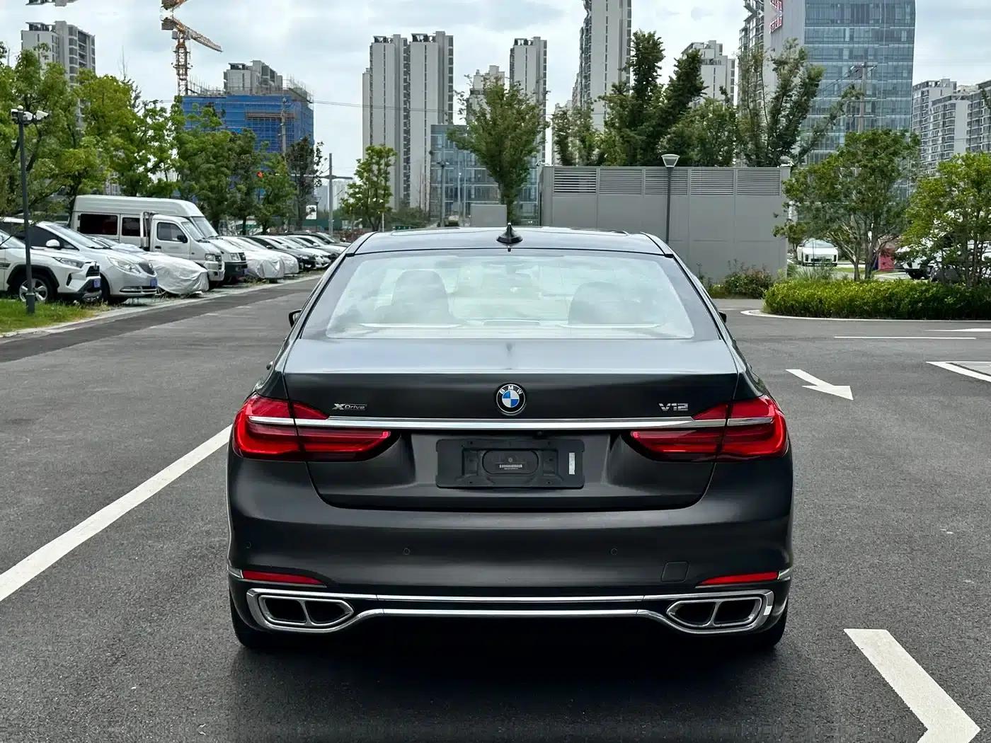 2017 BMW 7 Series M760Li xDrive Premium Luxury Edition — миниатюра 7