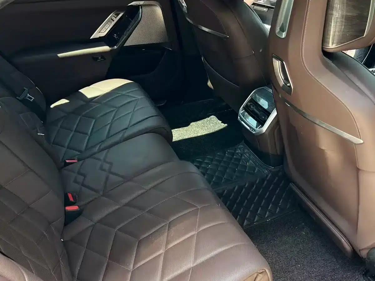 2023 BMW 7 Series 740Li Luxury M Sport Package — миниатюра 10