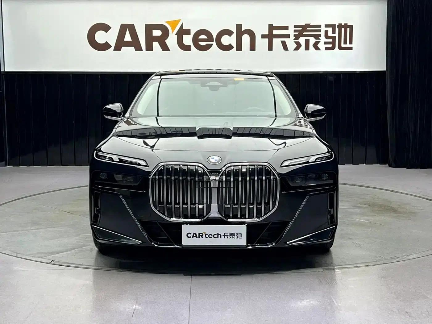 2023 BMW 7 Series 735Li M Sport Package — миниатюра 5