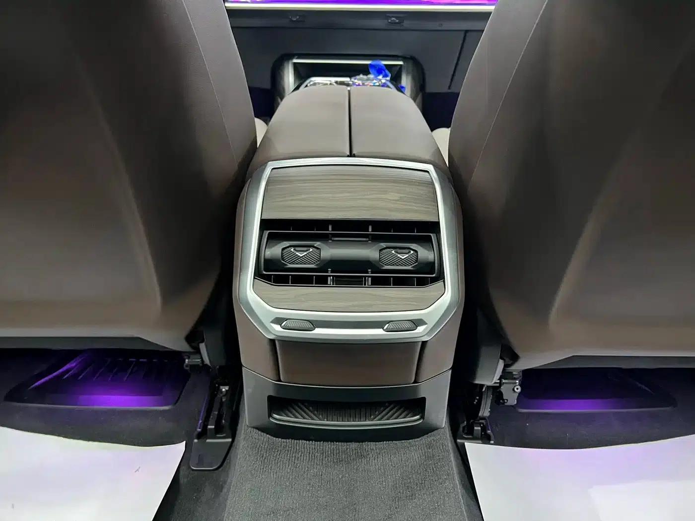 2023 BMW 7 Series 735Li M Sport Package — миниатюра 7