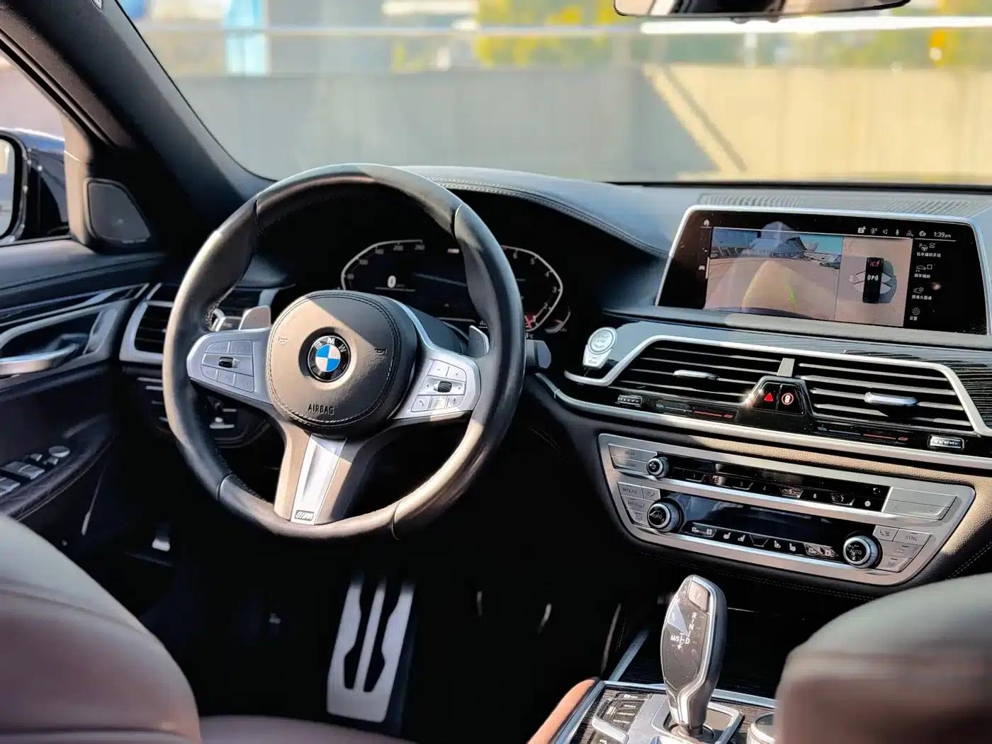 2019 BMW 7 Series 740Li Luxury M Sport Package — миниатюра 12