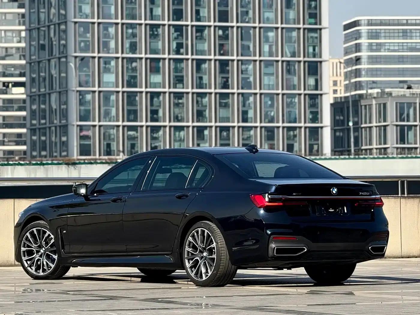 2019 BMW 7 Series 740Li Luxury M Sport Package — миниатюра 3
