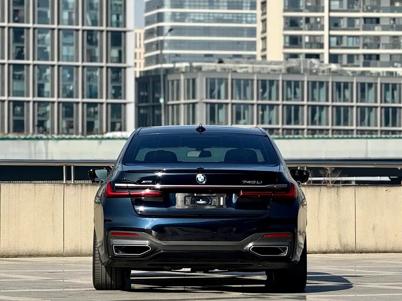 2019 BMW 7 Series 740Li Luxury M Sport Package — миниатюра 4