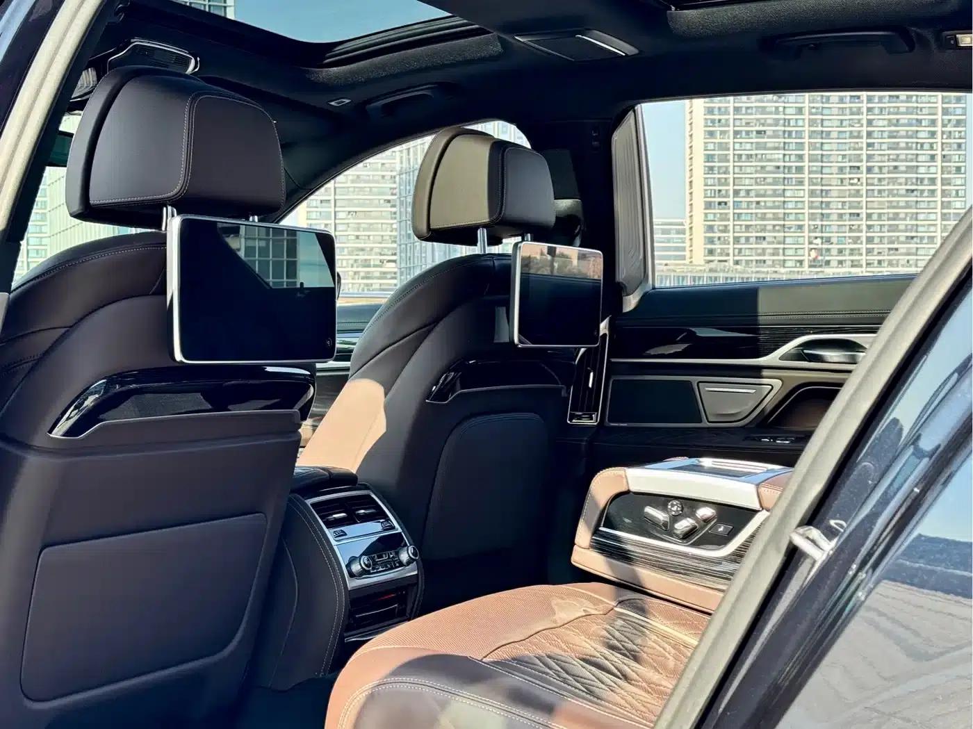 2019 BMW 7 Series 740Li Luxury M Sport Package — миниатюра 7
