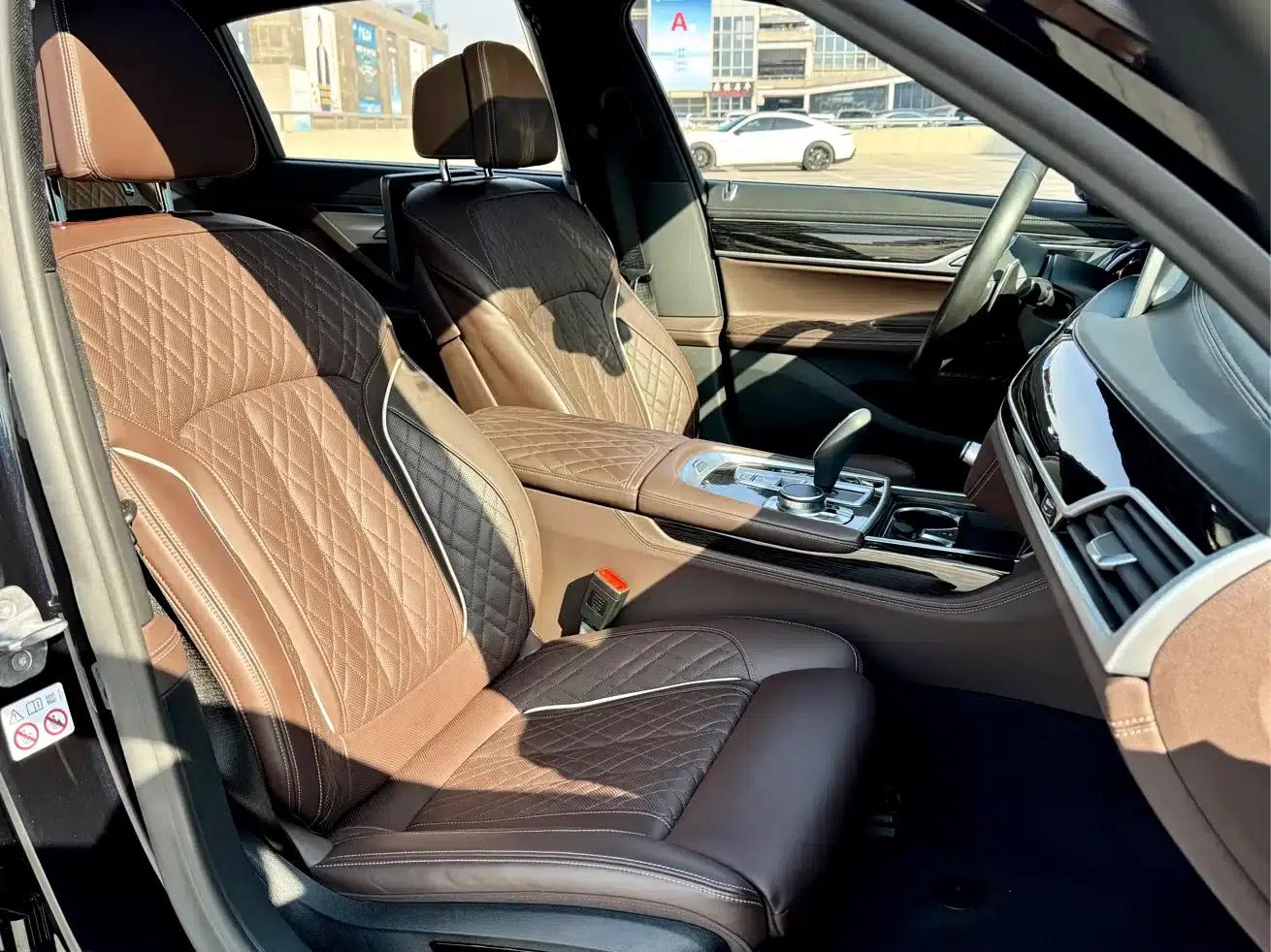 2019 BMW 7 Series 740Li Luxury M Sport Package — миниатюра 9