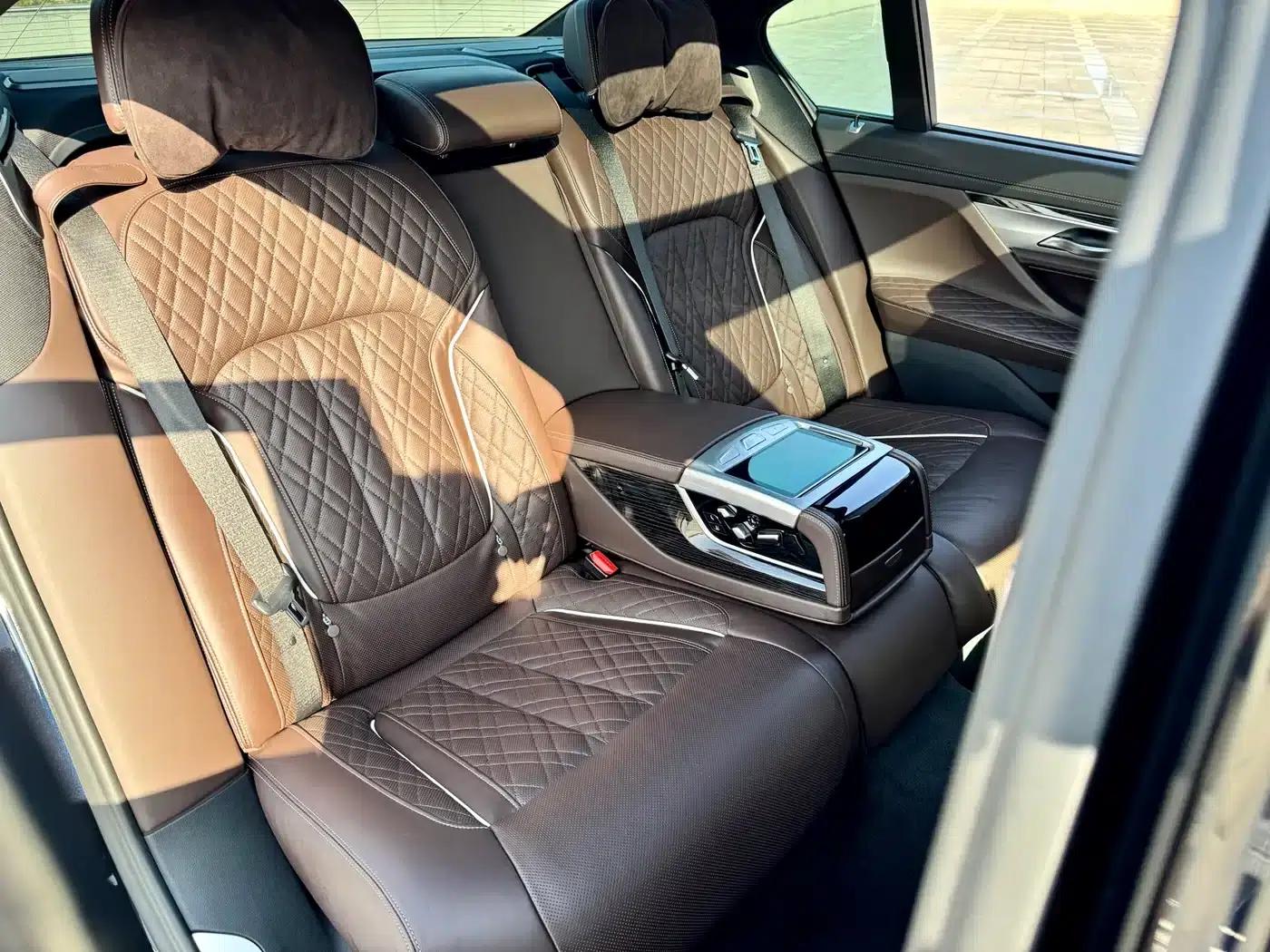 2019 BMW 7 Series 740Li Luxury M Sport Package — миниатюра 10