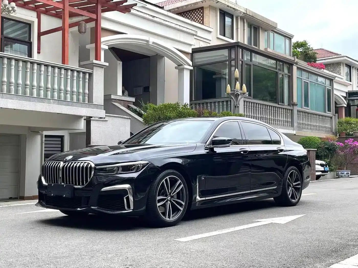 2021 BMW 7 Series 730Li M Sport Package — миниатюра 1