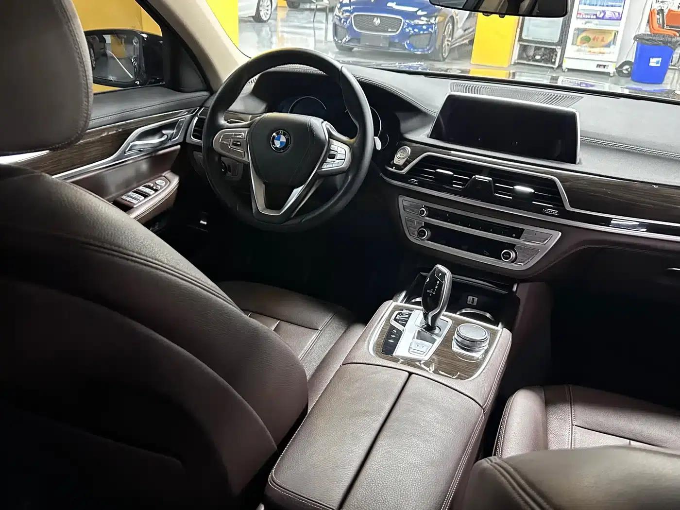 2017 BMW 7 Series 730Li Luxury — миниатюра 11