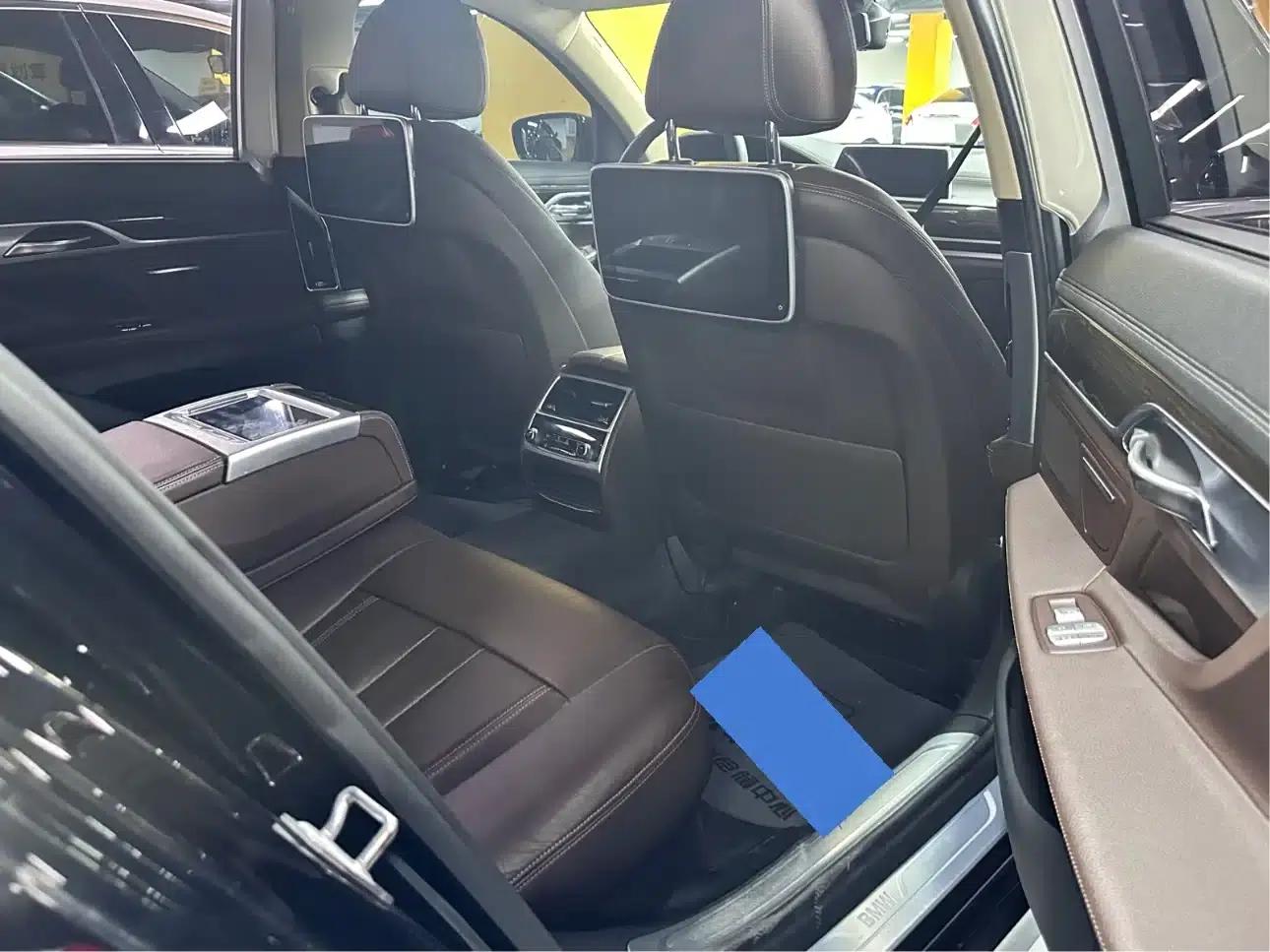 2017 BMW 7 Series 730Li Luxury — миниатюра 7