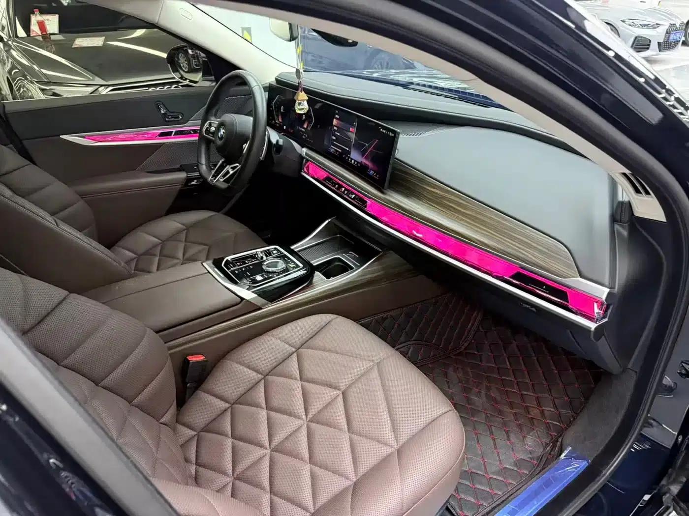 2023 BMW 7 Series 735Li M Sport Package — миниатюра 14