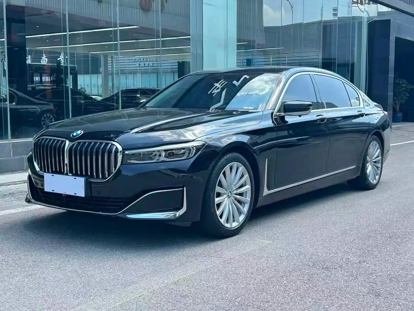 2019 BMW 7 Series 730Li Luxury Package — миниатюра 1