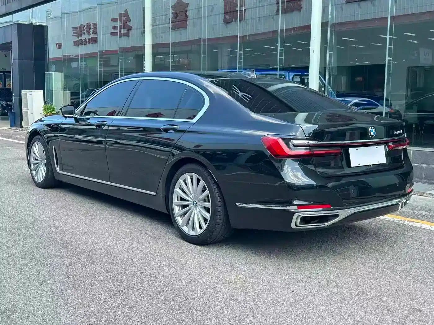 2019 BMW 7 Series 730Li Luxury Package — миниатюра 10