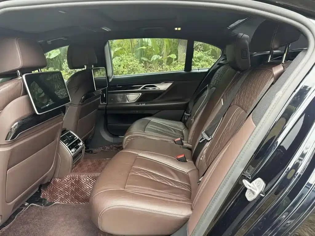 2019 BMW 7 Series Facelift 730Li M Sport Package — миниатюра 14