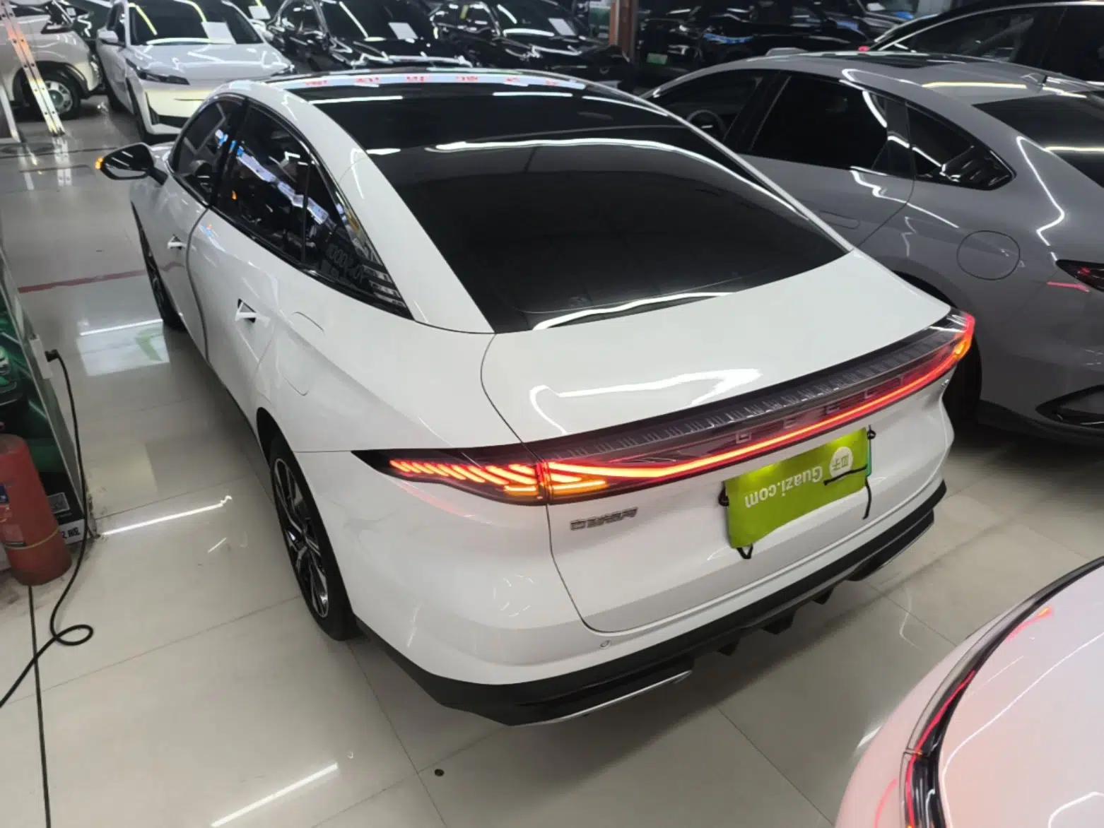 Geely Galaxy L6 2024 125km Creative Edition — миниатюра 4
