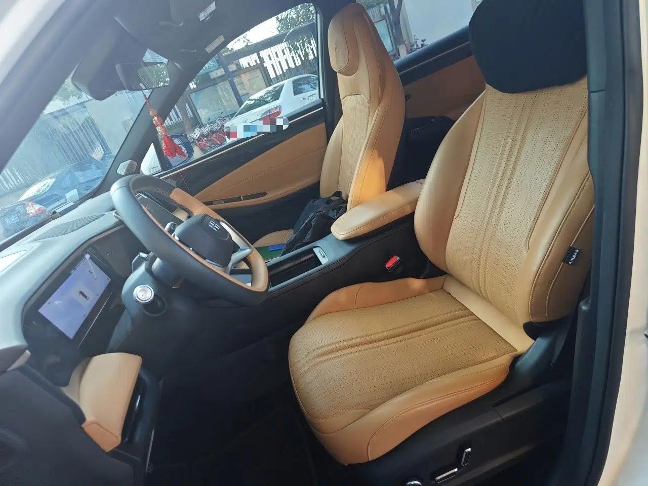 Geely Galaxy L7 2023 1.5T 115 km Asian Games Phantom Edition — миниатюра 15