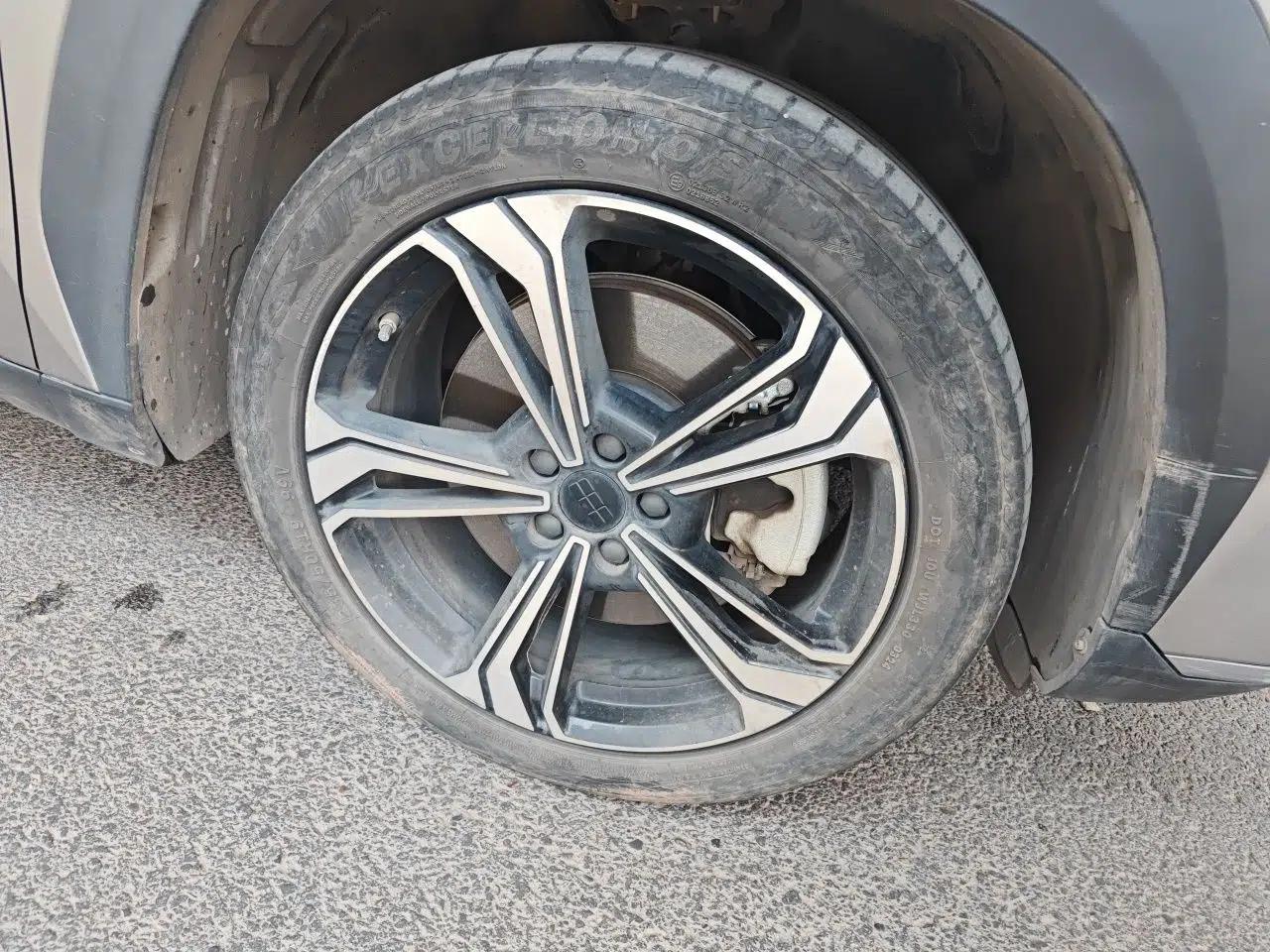 Geely Galaxy L7 2024 1.5T 115 km PLUS Dragon Edition — миниатюра 8