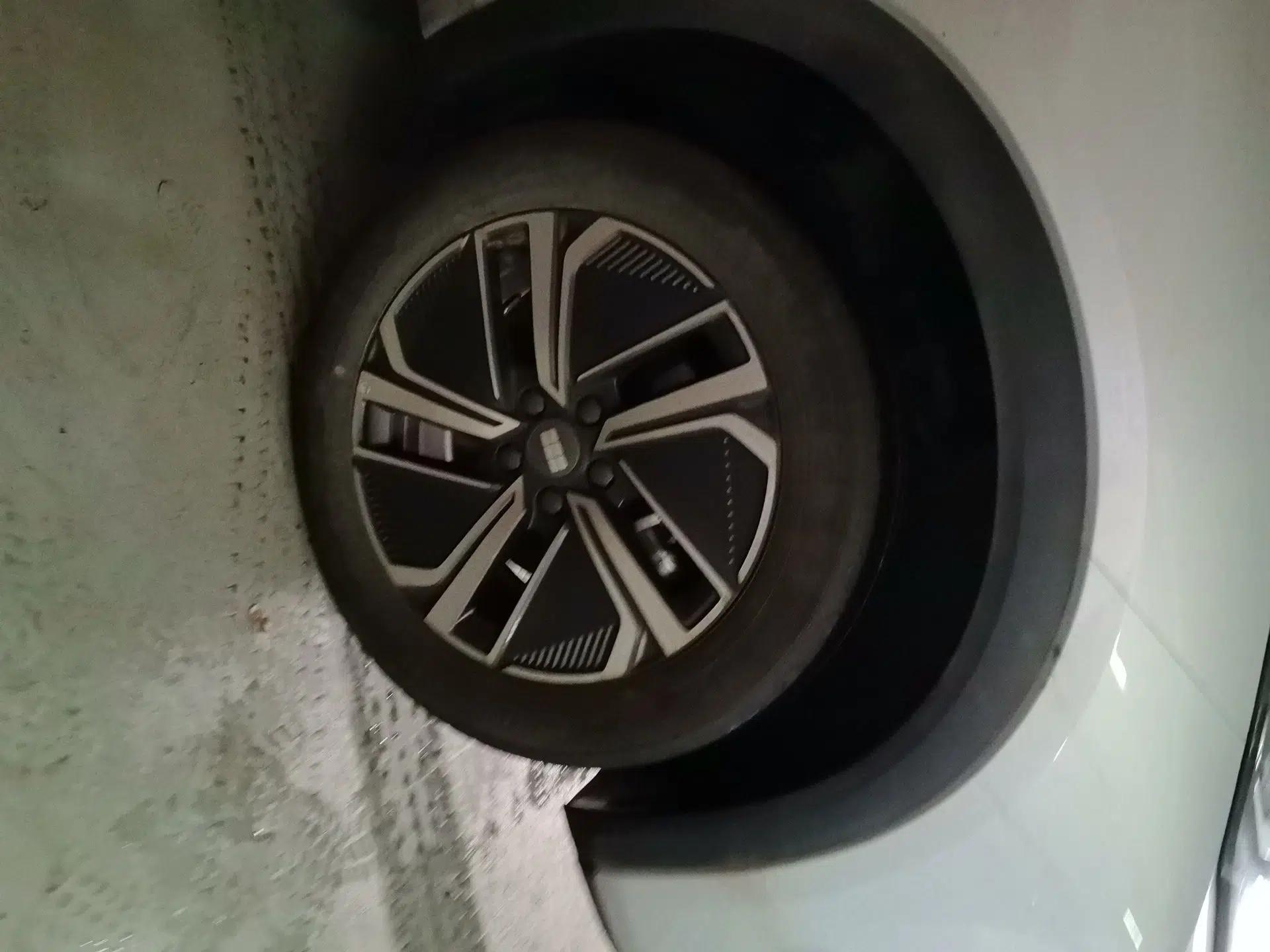 Geely Galaxy Xingjian 7 EM-i 2025 120km Exploration+ Version — миниатюра 5