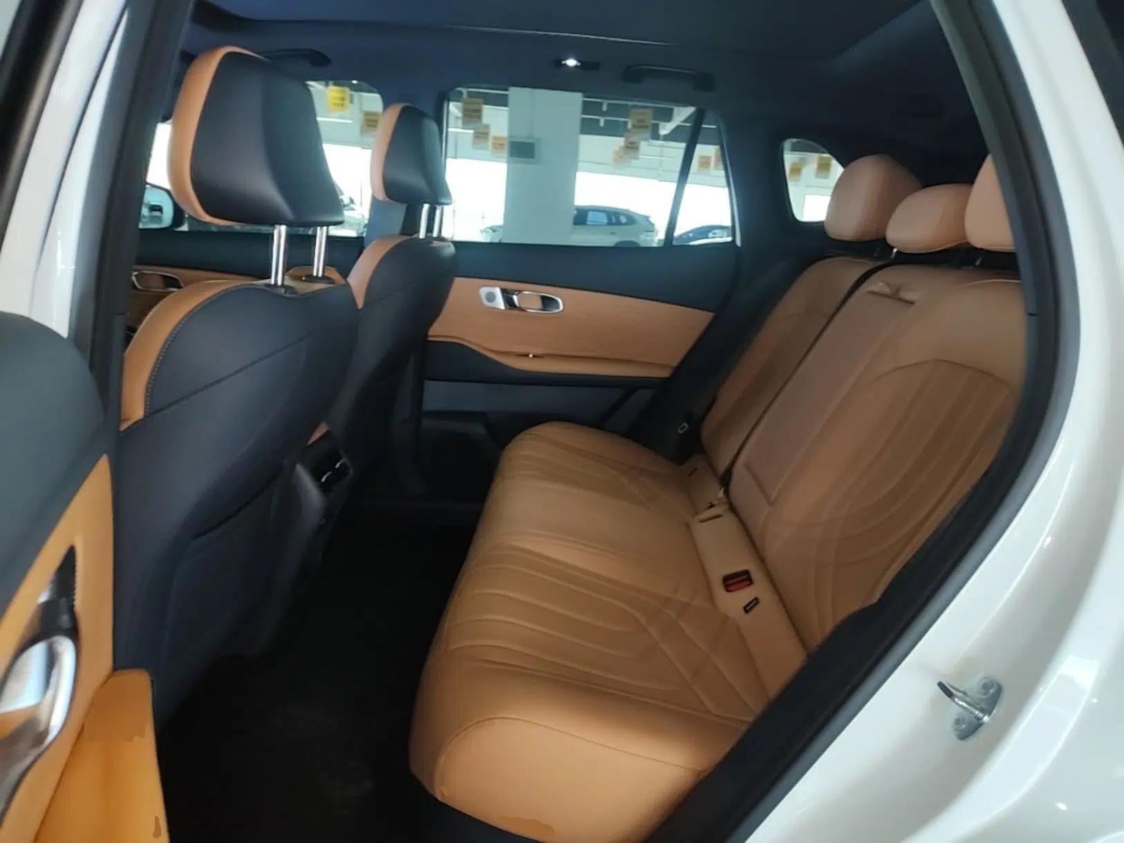 Geely Galaxy Xingjian 7 EM-i 2025 120km Exploration+ Version — миниатюра 20