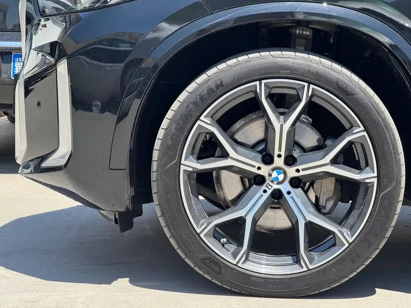 BMW X5 2023 xDrive 30Li Luxury M Sport Package — миниатюра 18