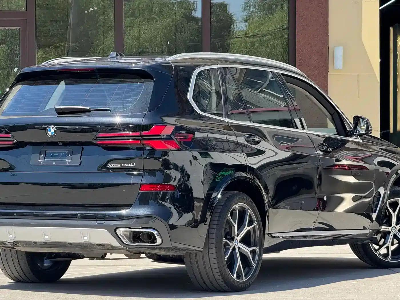 BMW X5 2023 xDrive 30Li Luxury M Sport Package — миниатюра 8