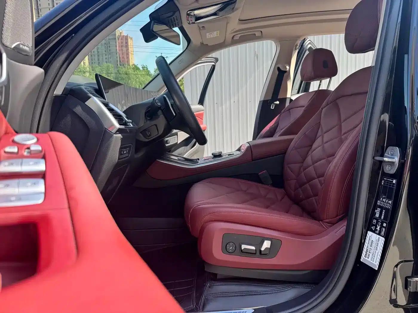 BMW X5 2023 xDrive 30Li M Sport Shadow Edition — миниатюра 12