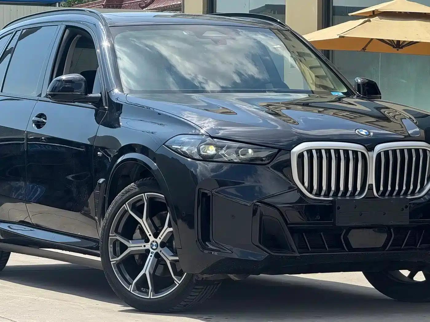BMW X5 2023 xDrive 30Li M Sport Shadow Edition — миниатюра 3