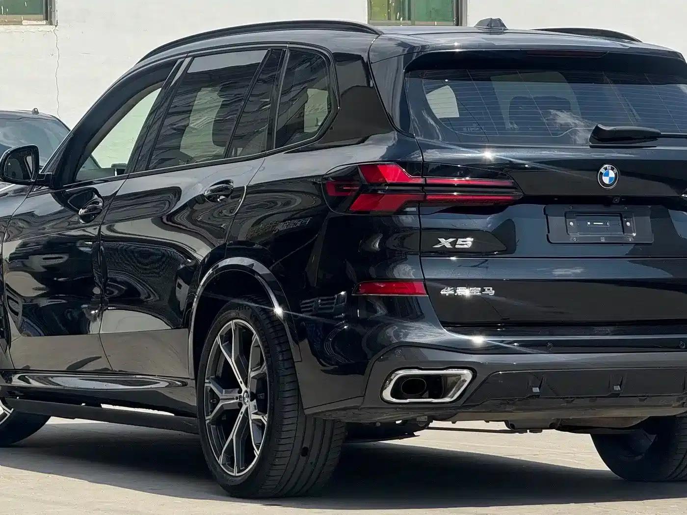 BMW X5 2023 xDrive 30Li M Sport Shadow Edition — миниатюра 6