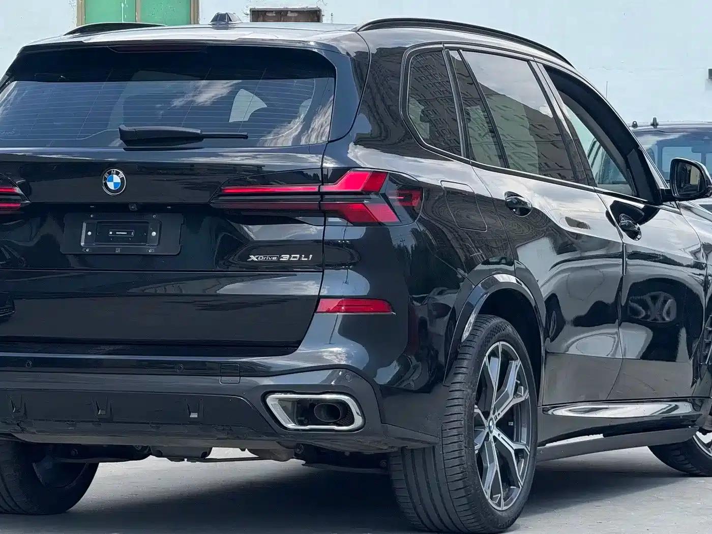 BMW X5 2023 xDrive 30Li M Sport Shadow Edition — миниатюра 8