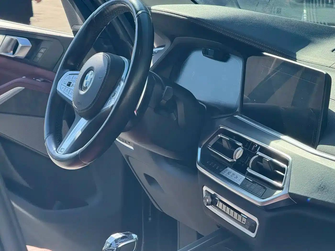 BMW X5 2023 xDrive 30Li Luxury M Sport Package — миниатюра 11