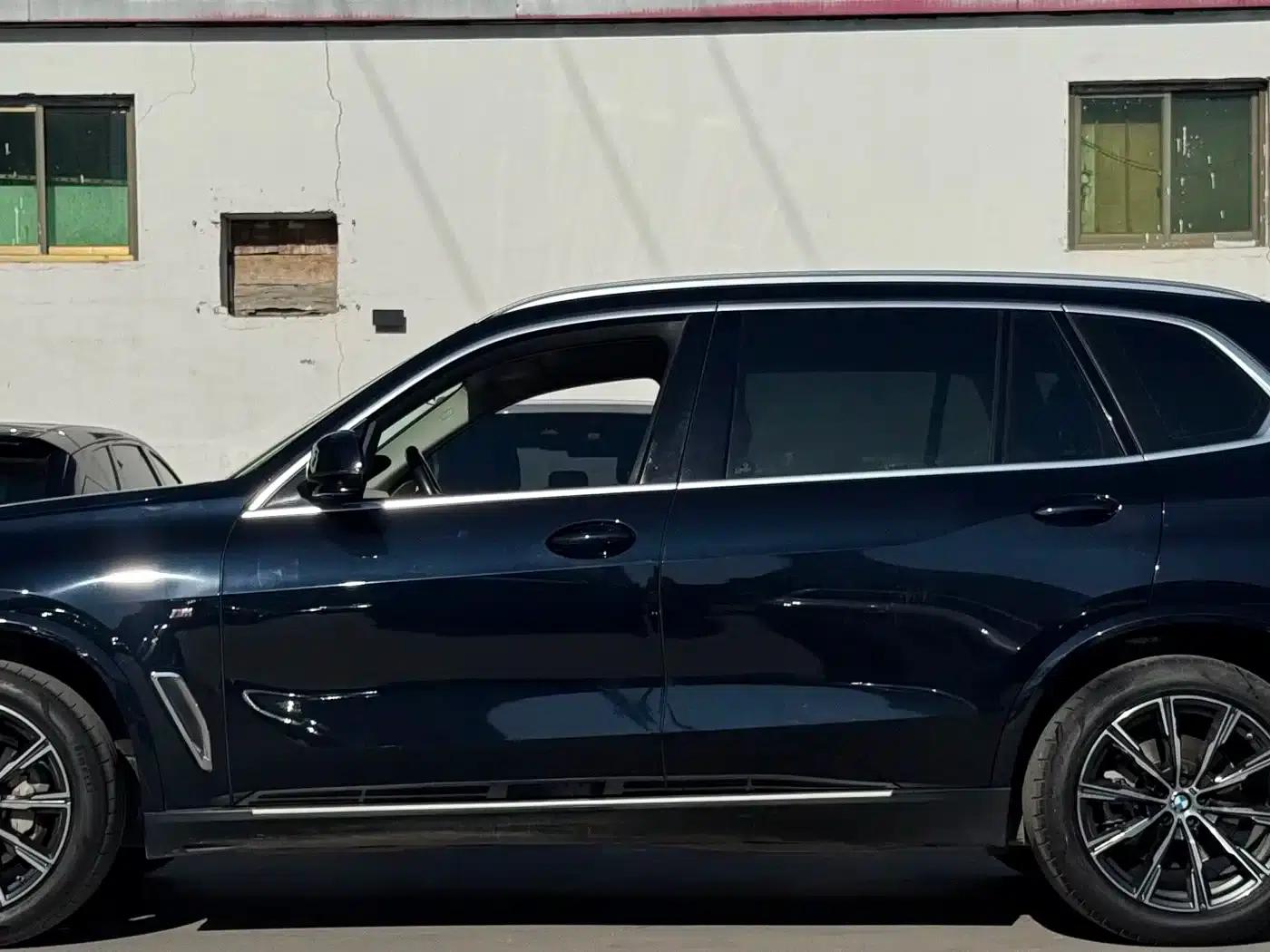 BMW X5 2023 xDrive 30Li Luxury M Sport Package — миниатюра 5