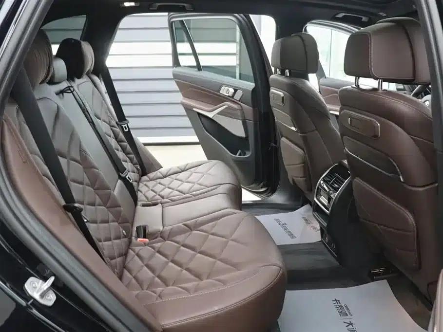 2023 BMW X5 xDrive 40Li M Sport Shadow Edition — миниатюра 25