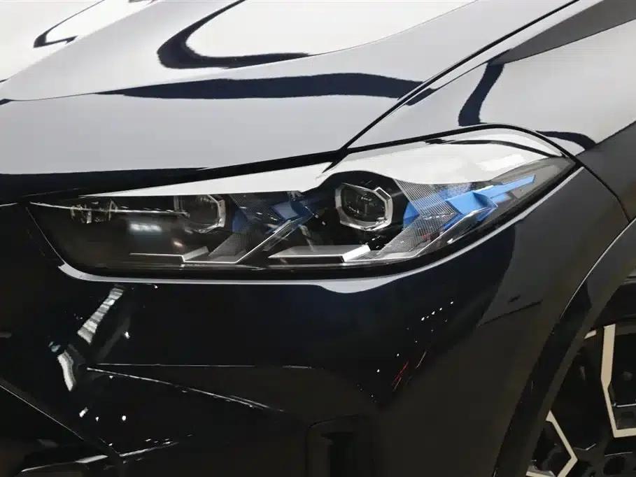 2023 BMW X5 xDrive 40Li M Sport Shadow Edition — миниатюра 26
